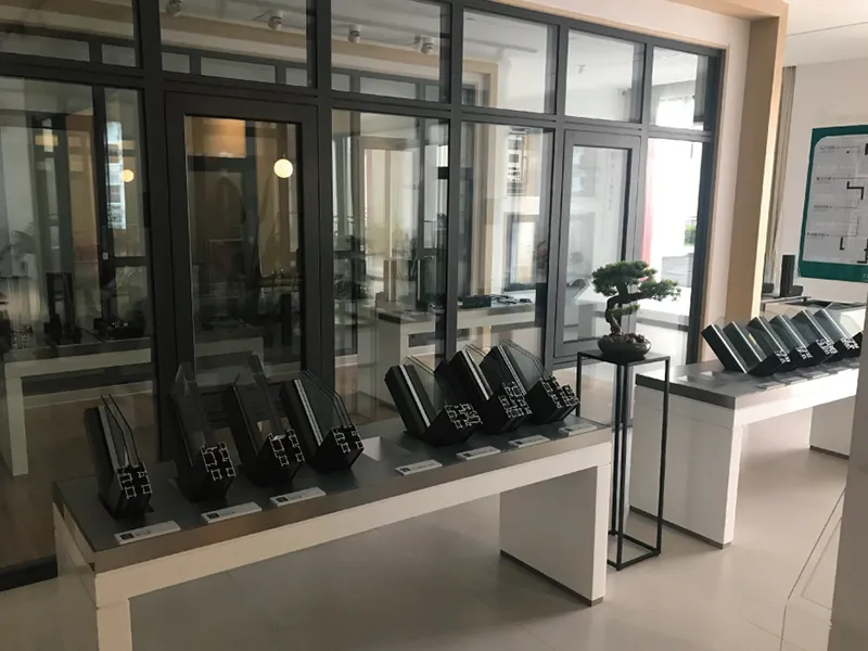 ShowRoom-1