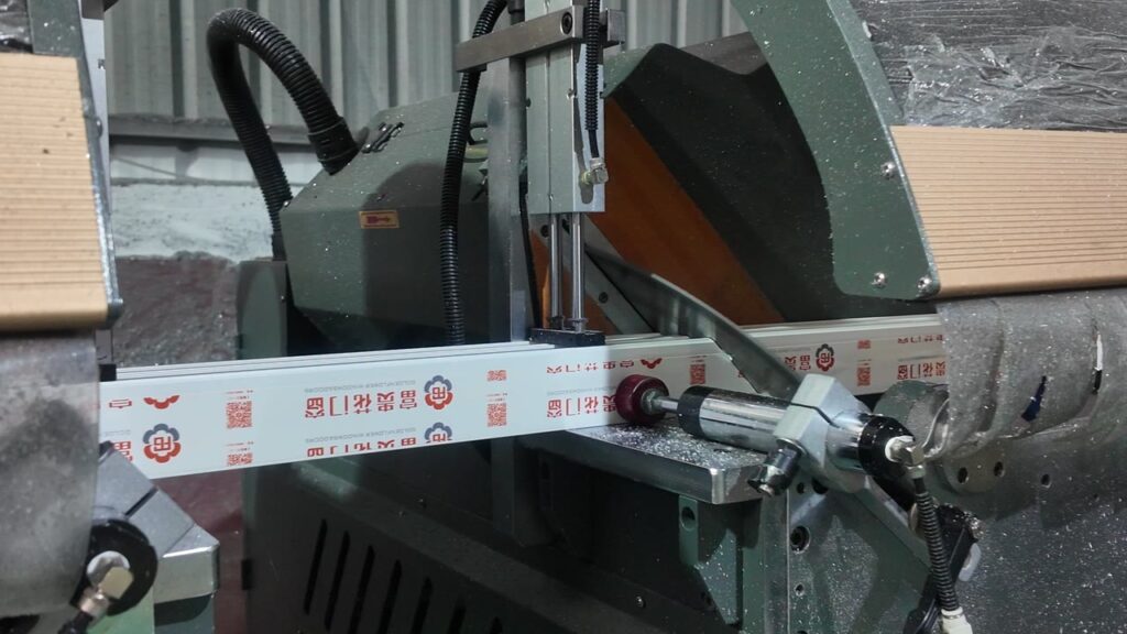Precision Aluminium Profile Saw Cutting