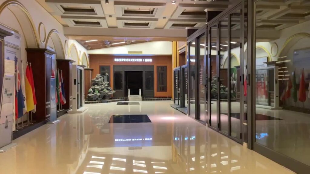 Large Door & Window Showroom Tour