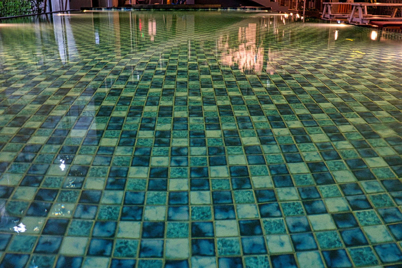 Swimming Pool Floor Tiles: Australian Selection Guide